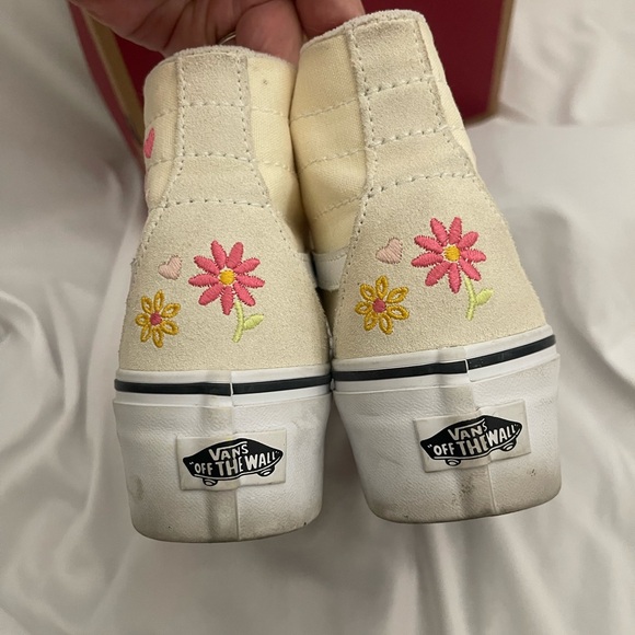 Vans Cream Floral High-Tops - Picture 4 of 5